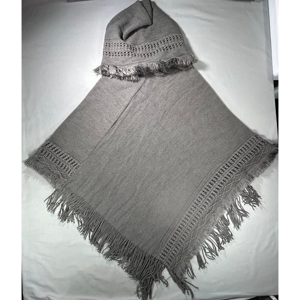 Sylvia Alexander Hooded‎ Gray Fringe Knit Poncho OSFM Boho Chic Cozy Vibes